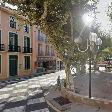 Collioure, De Charme Place Du Marche Avec Parking A 700m Collioure